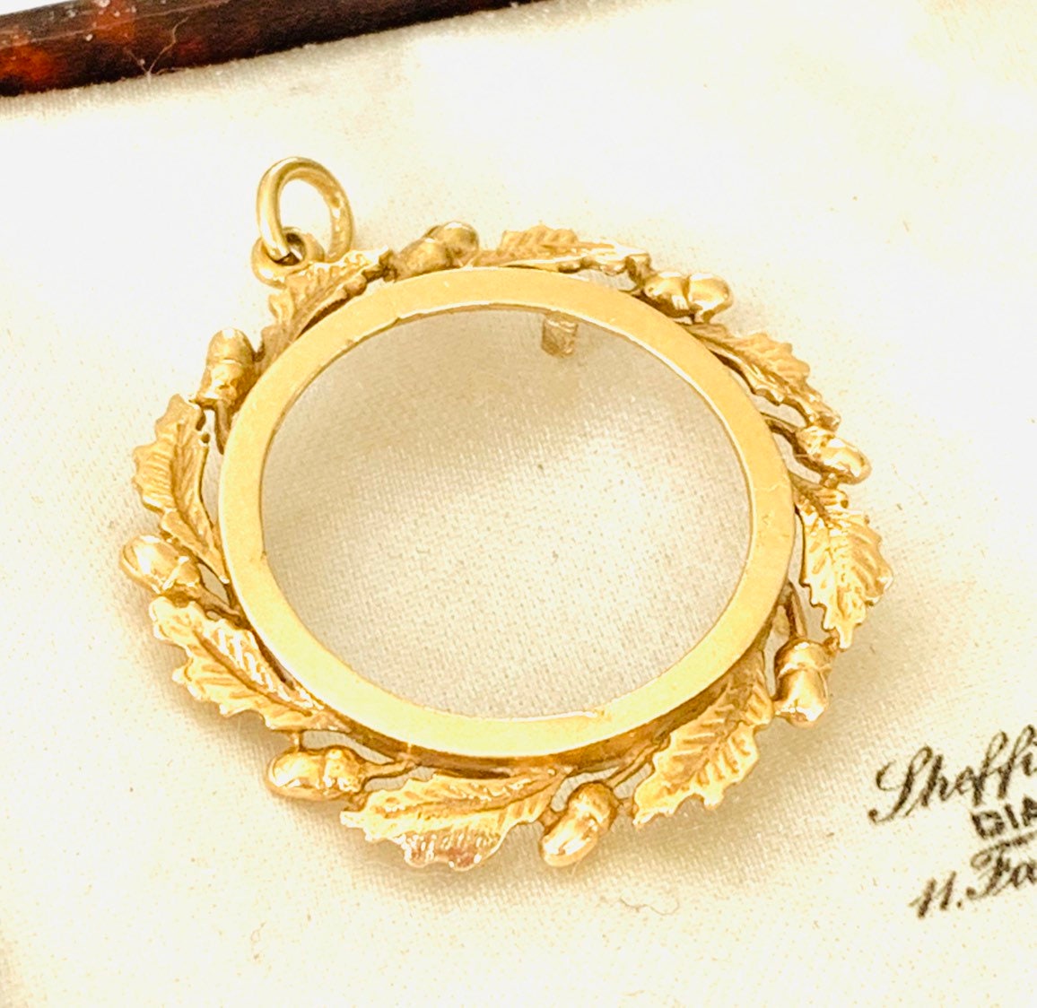 Vintage 9ct yellow gold full Sovereign pendant mount - hallmarked ...