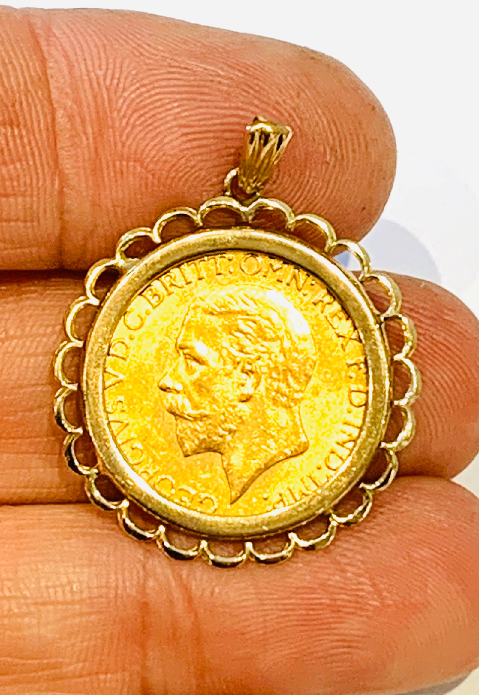 Antique 22ct Gold Sovereign pendant King V 1931