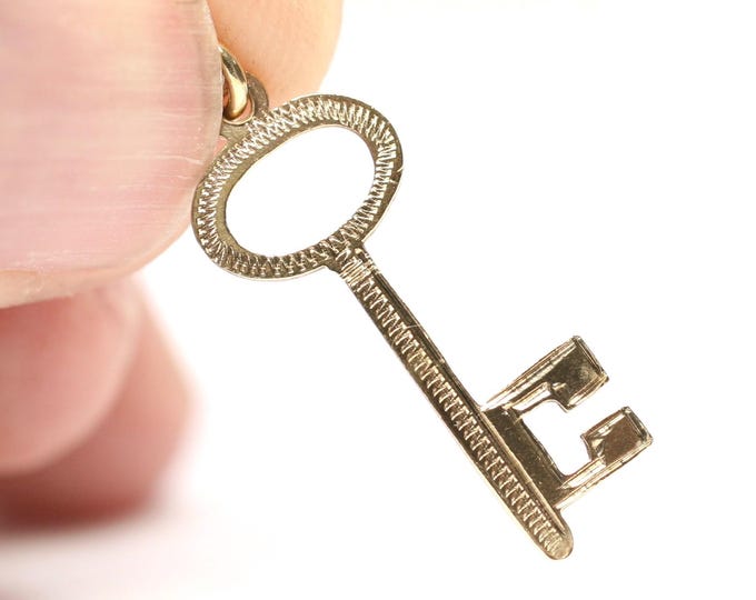 Vintage 9ct gold Key charm - Chester 1960
