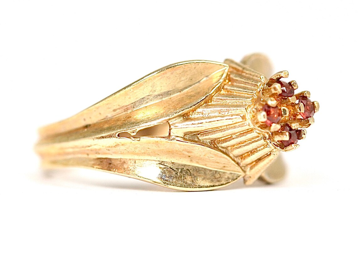 Stunning Vintage 9ct Yellow Gold Garnet modernist Style Ring | Etsy UK