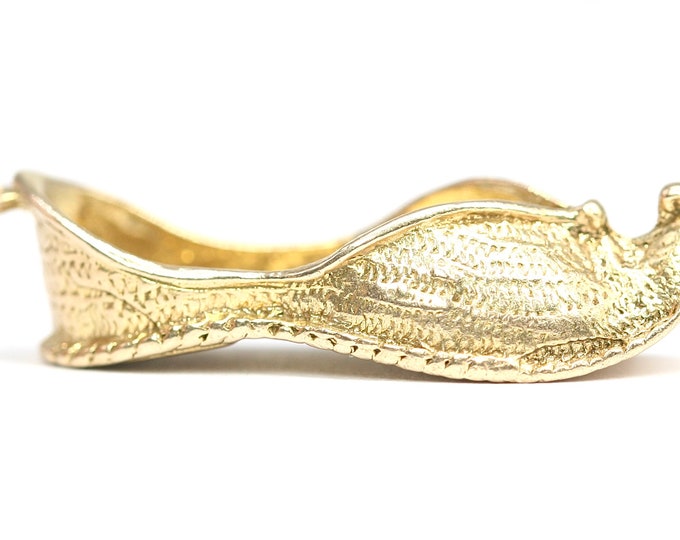 Superb vintage 9ct gold Arabian slipper pendant or charm - hallmarked Birmingham 1966 - 4.7gms