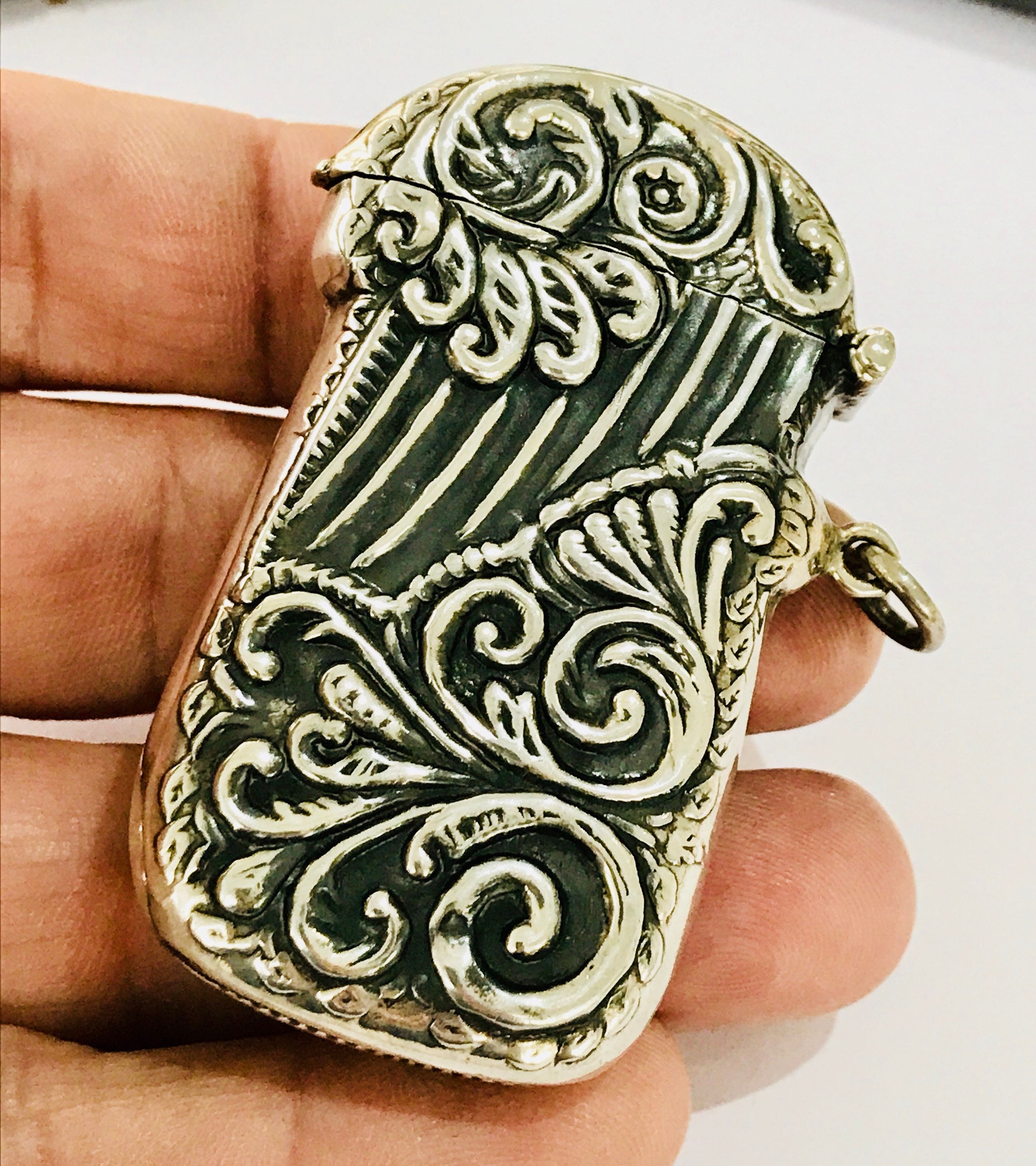Stunning ornate vintage Sterling Silver Vesta match case