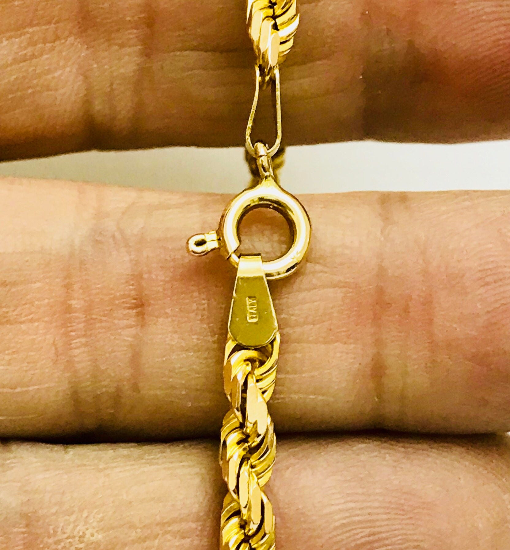 Stunning vintage 9ct yellow gold rope twist bracelet fully hallmarked