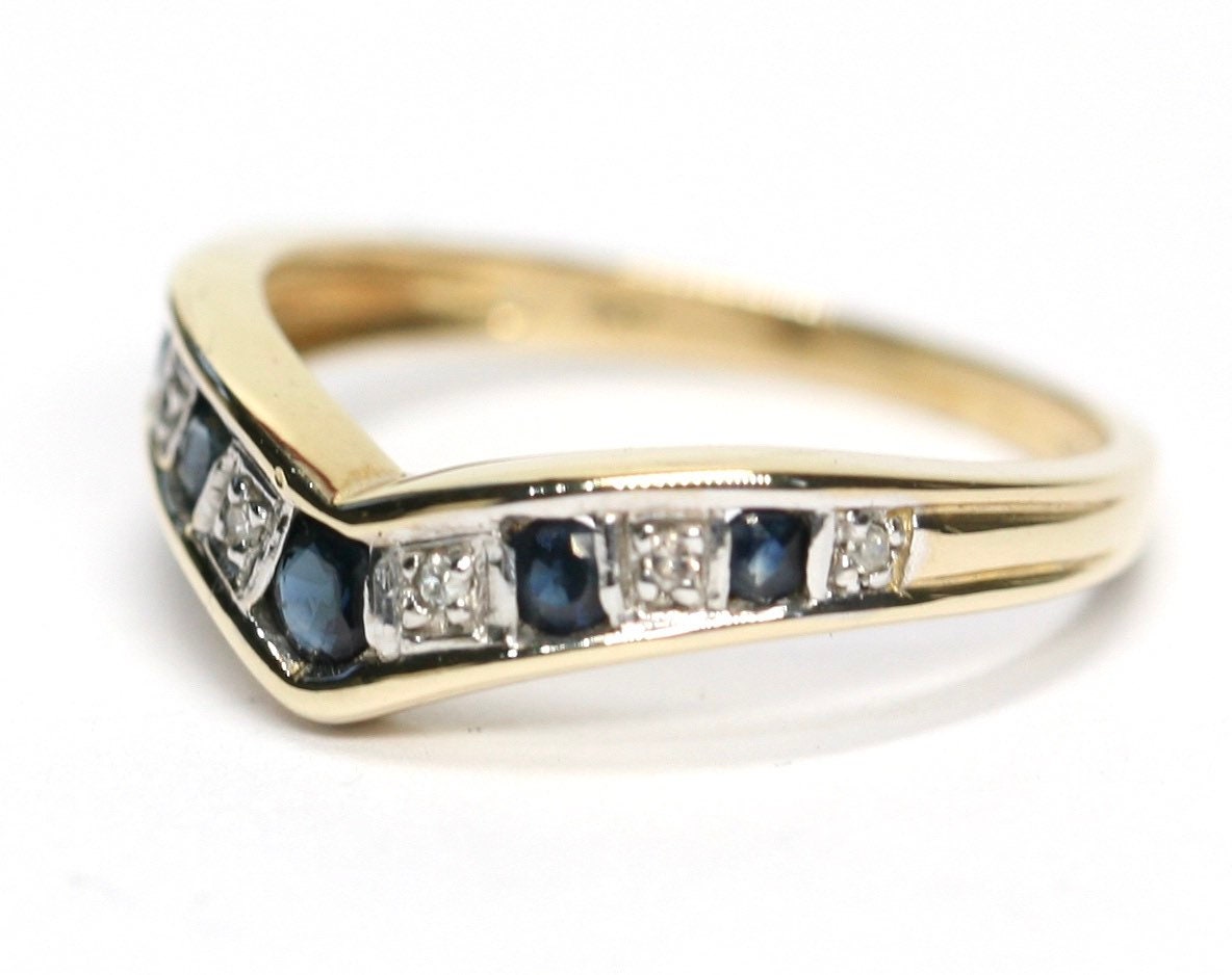 REDUCED ***Stunning vintage 9ct gold Sapphire and Diamond wishbone ring ...