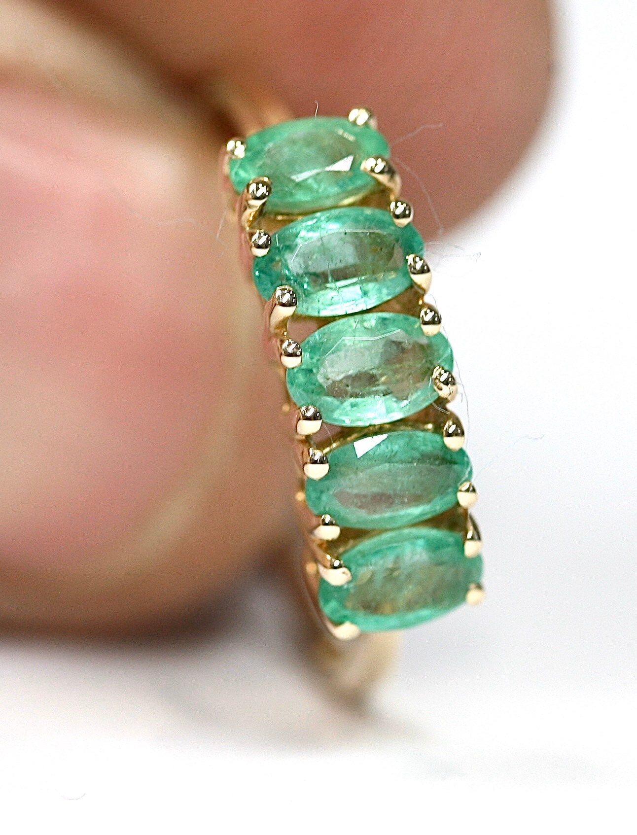 Superb 9ct Yellow Gold Emerald Ring Fully Hallmarked With Certificate