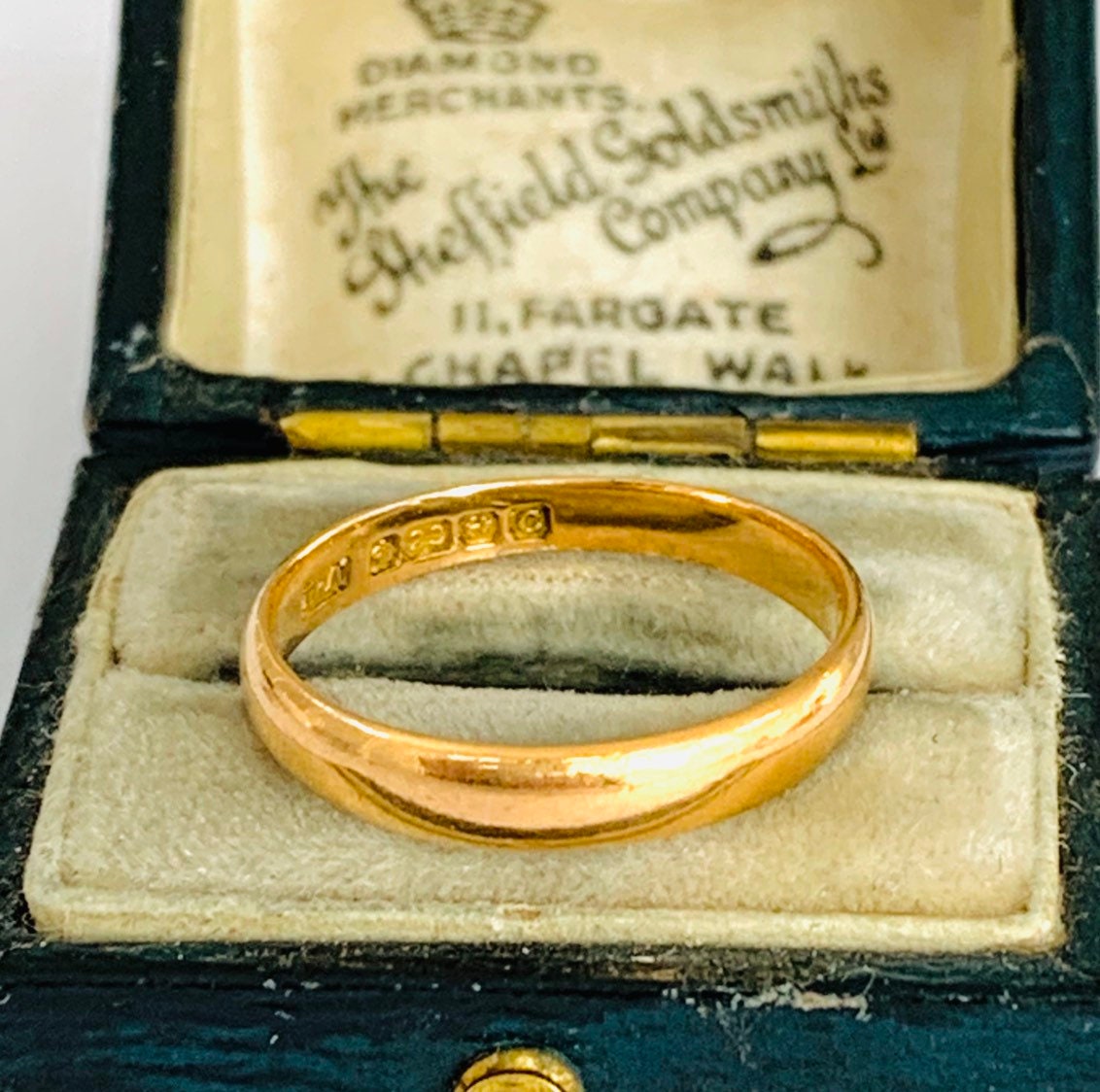 Antique 22ct gold wedding ring - hallmarked Birmingham 1927 - size N