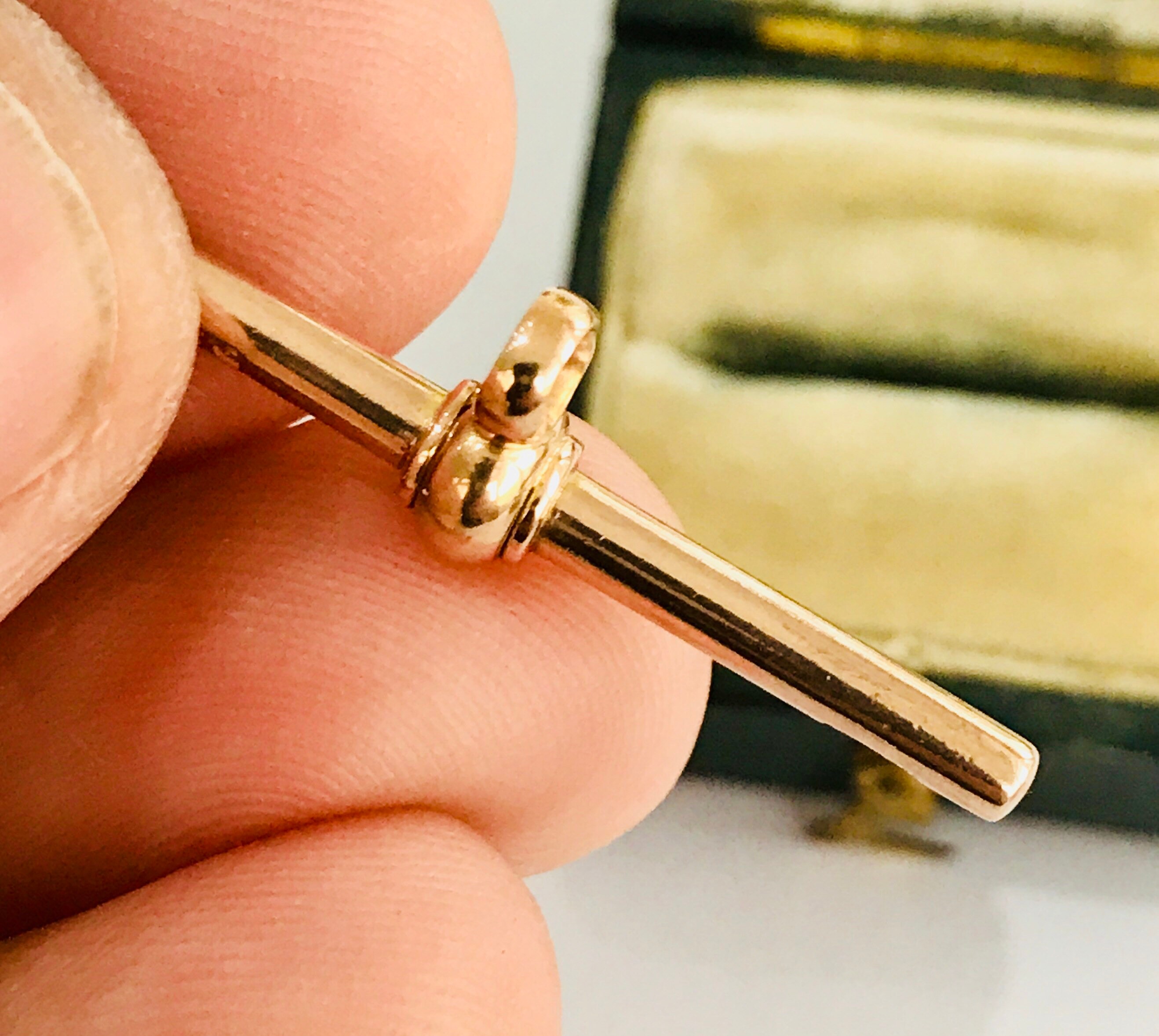 Stunning Antique Victorian 9ct Rose Gold T bar Pendant 1900 1901 Stunning Antique Victorian 9ct Rose Gold T bar Pendant 1900 1901