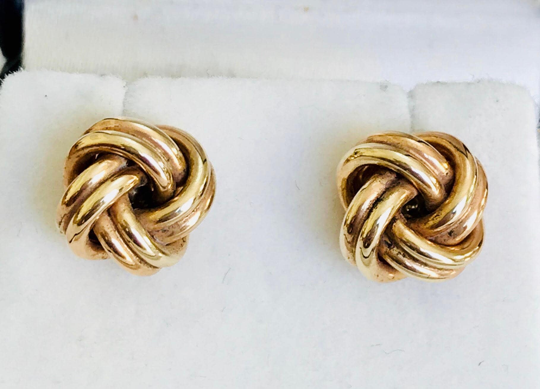 Stunning vintage 9ct yellow gold knot stud earrings hallmarked