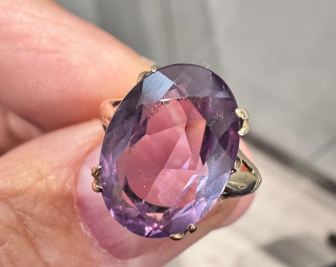Vintage 9ct gold Amethyst ring - stamped 9CT - size N or US 6 1/2