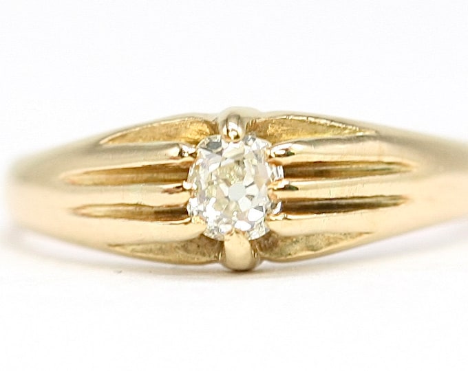 Antique 18ct gold Diamond Gypsy ring - hallmarked London 1921 - size O 1/2 or 7 1/4