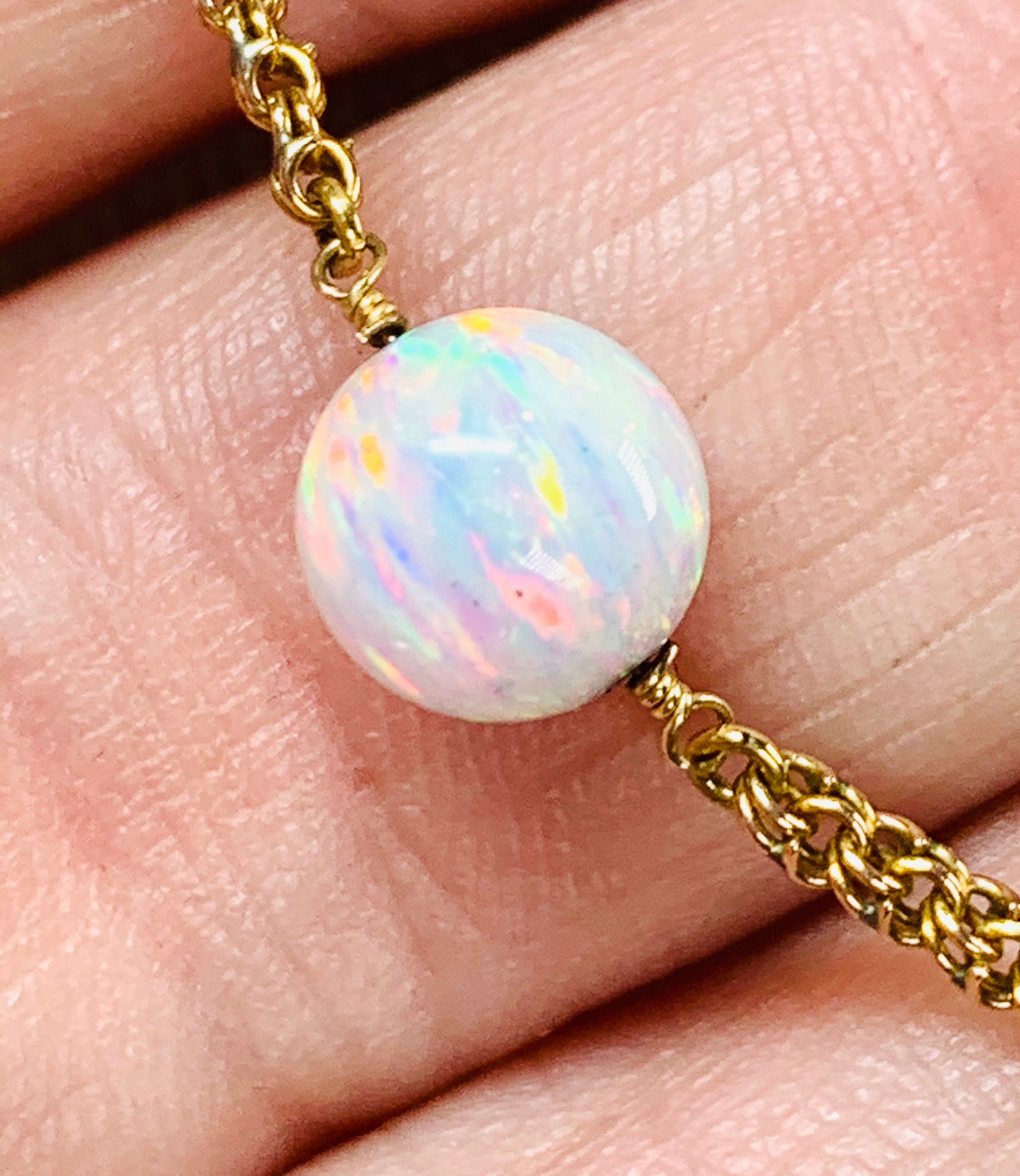 Stunning and beautifully coloured vintage 9ct gold 18 inch Opal