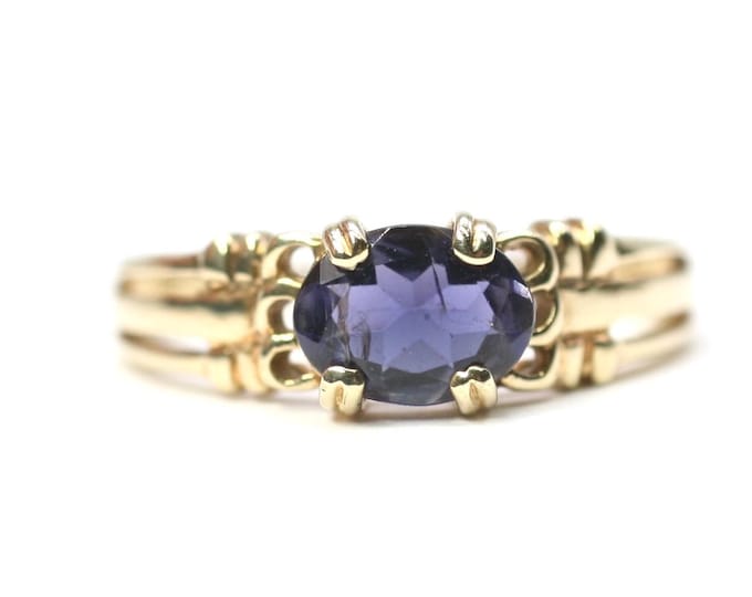 Vintage 9ct gold Iolite ring - fully hallmarked - size P 1/2 or US 7 3/4