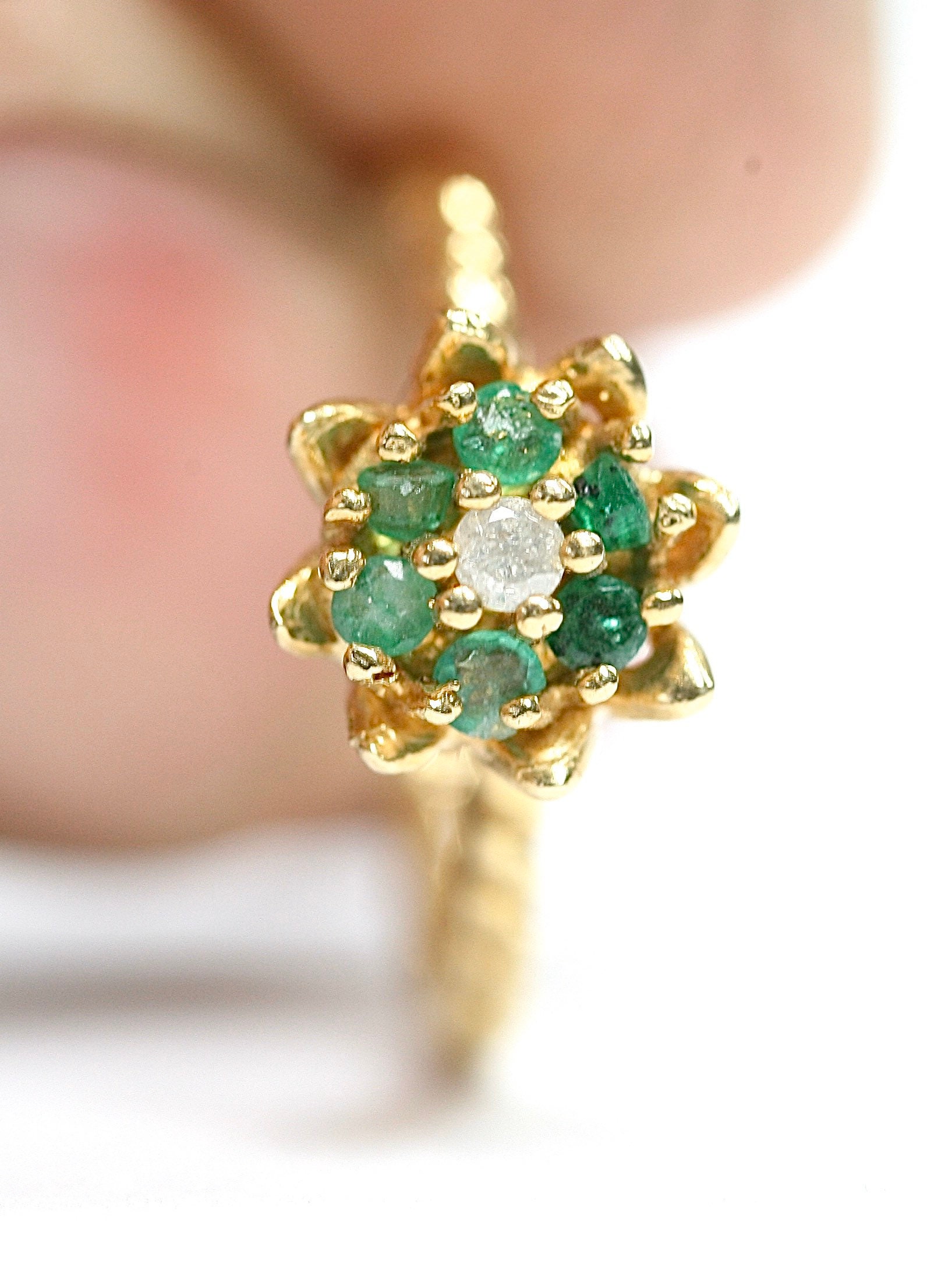 Stunning unusual vintage 14ct Emerald & Diamond tulip statement ring