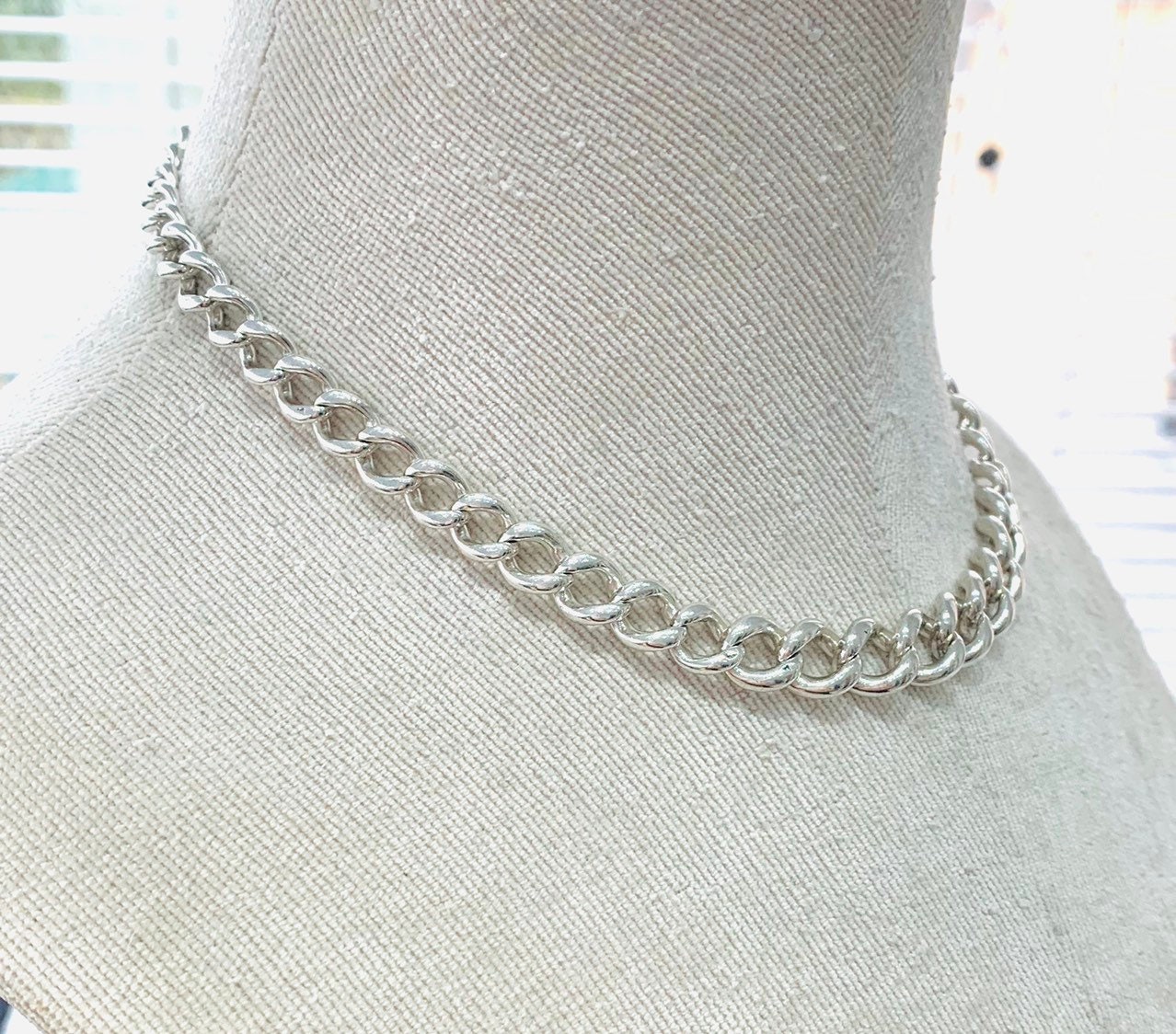 Superb antique sterling silver graduated 15 1/2 inch Albert chain necklace