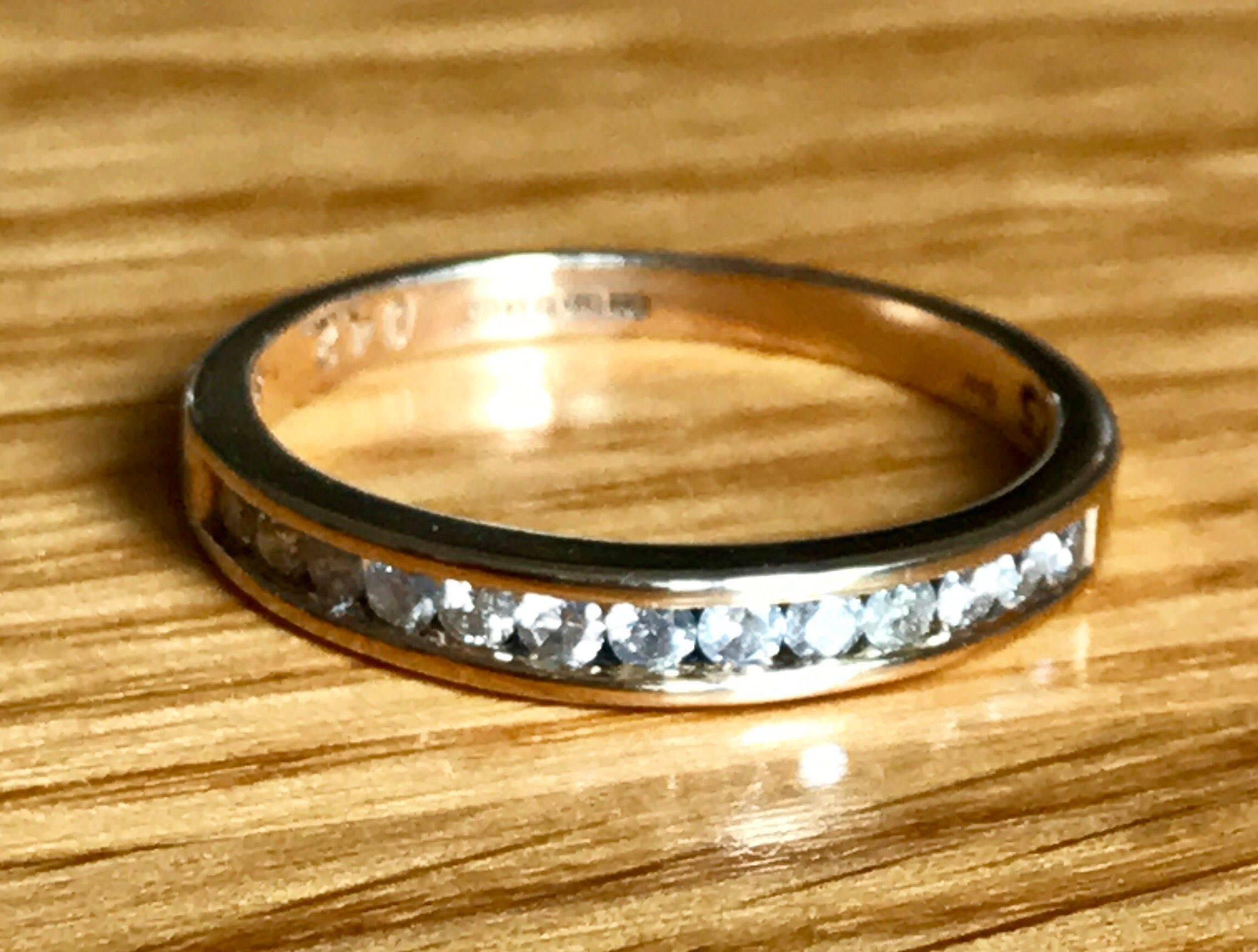Stunning vintage 9ct gold 0.33ct diamond engagement / eternity ring - 1997