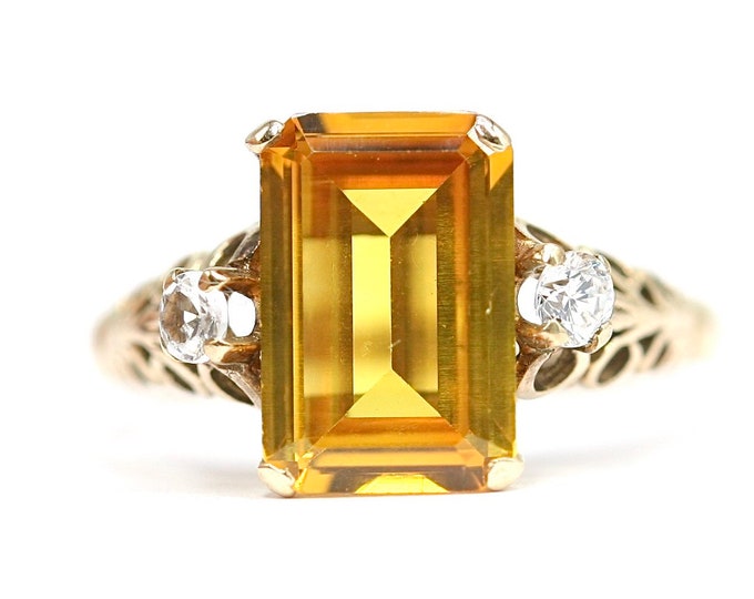 Superb vintage 9ct gold Citrine and Cubic Zirconia ring - hallmarked London 1968 - size Q 1/2 or US 8 1/4