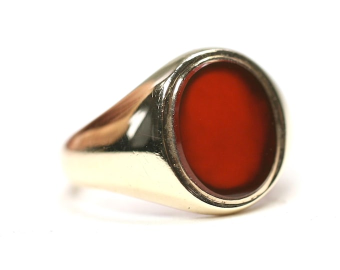 Stunning small fitting vintage 9ct gold Carnelian signet ring - Birmingham 1961 - size G or US 3 1/2