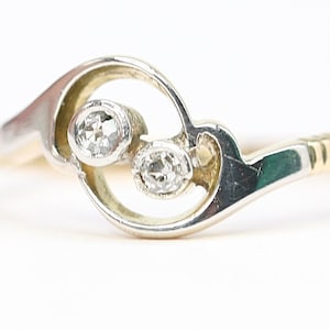 Antique 18ct gold Diamond ring - stamped 18CT - size M or US 6