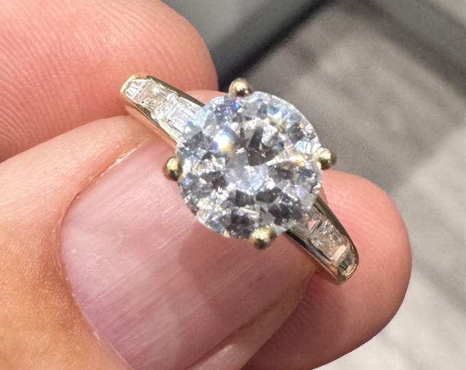 Superb vintage 14ct / 14K gold Cubic Zirconia dress ring - fully hallmarked - size M or US 6
