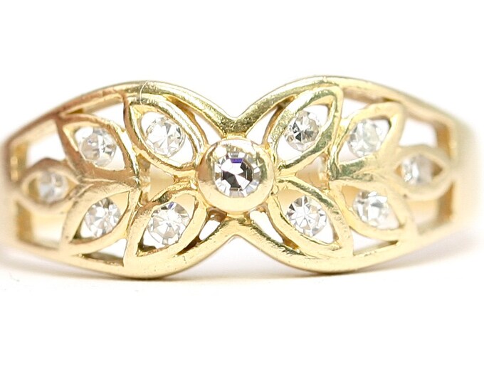 Fabulous sparkling vintage 18ct yellow gold Diamond ring - fully hallmarked - size M or US 6