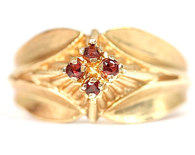 Stunning vintage 9ct yellow gold Garnet ‘Modernist’ style ring - hallmarked Birmingham 1973 - size N or US 6.5