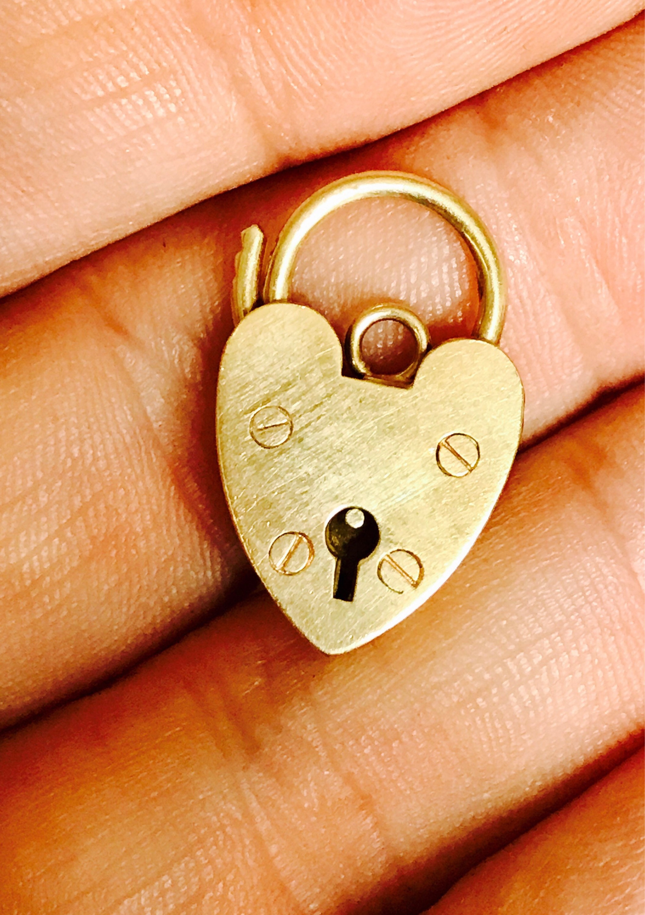 Lovely heavy vintage solid 9ct yellow gold padlock for charm bracelet
