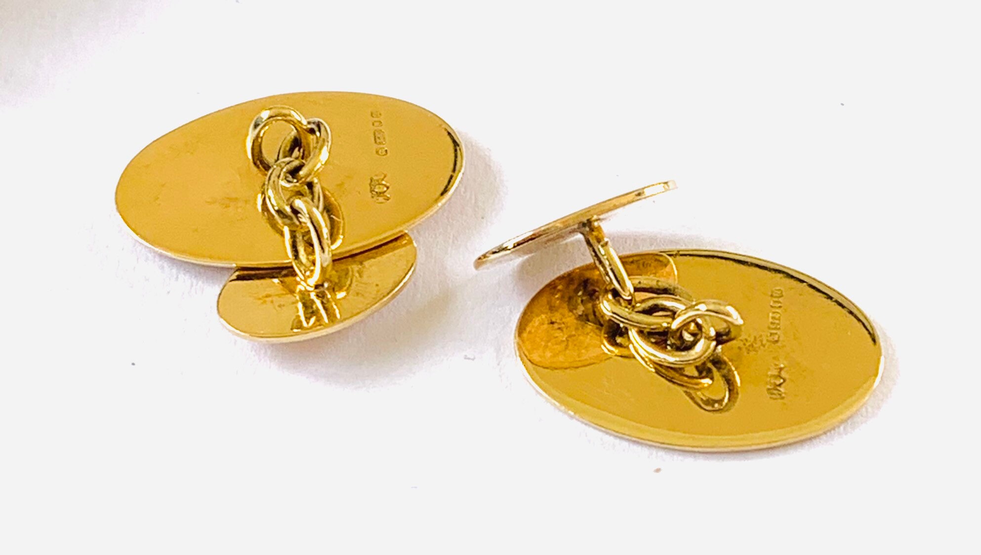 Stunning vintage engraved 9ct yellow gold Cufflinks hallmarked London