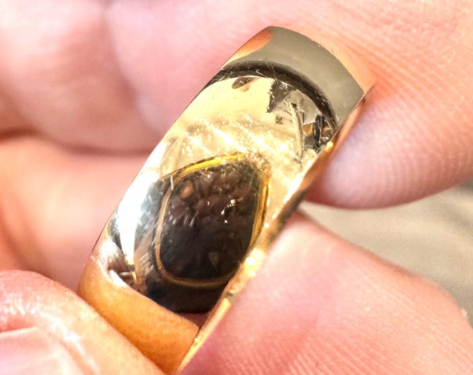 Vintage 18ct yellow gold wedding ring - hallmarked London 1983 - size M 1/2 or US 6 1/4
