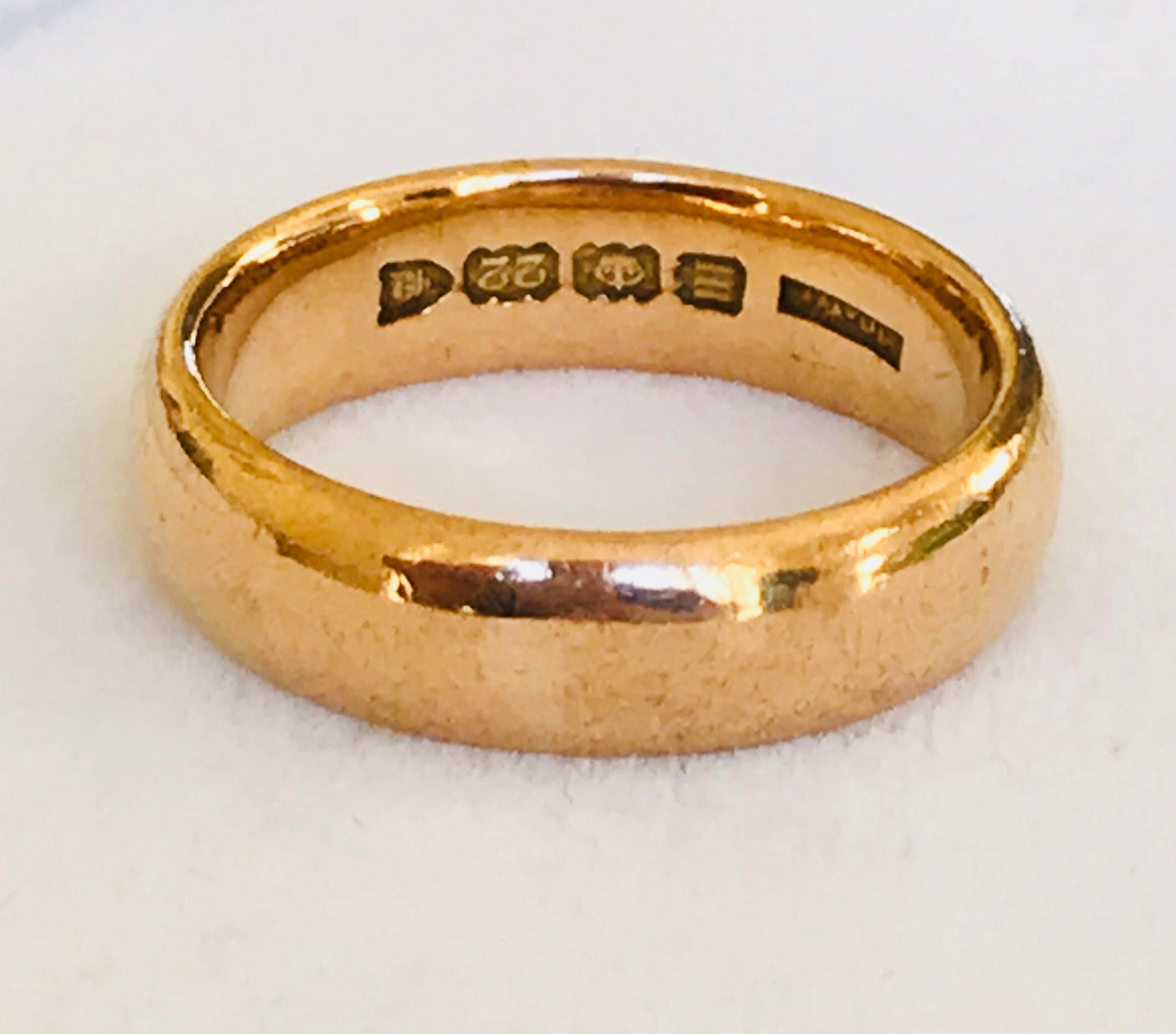 Stunning heavy antique 22ct gold wedding ring London