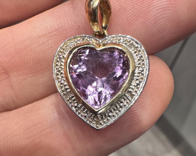 9ct gold 18 inch Amethyst and Diamond pendant necklace - fully hallmarked