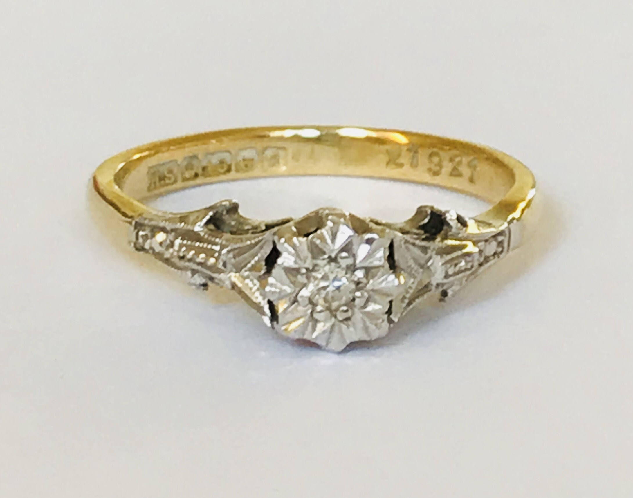 Special Offer***Stunning vintage 18ct gold Diamond solitaire engagement ring Birmingham 1966