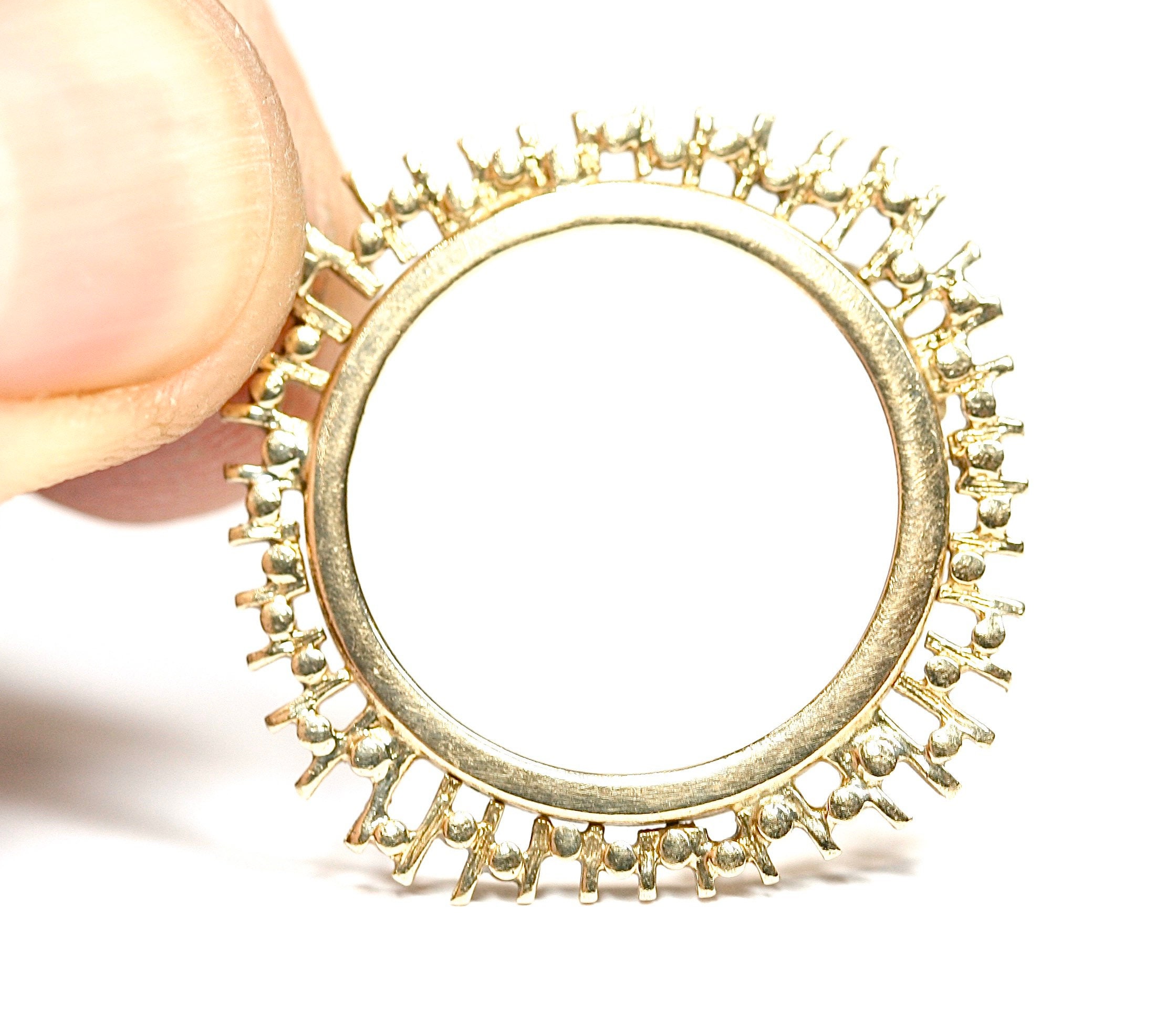 Superb vintage 9ct yellow gold full Sovereign pendant mount ...
