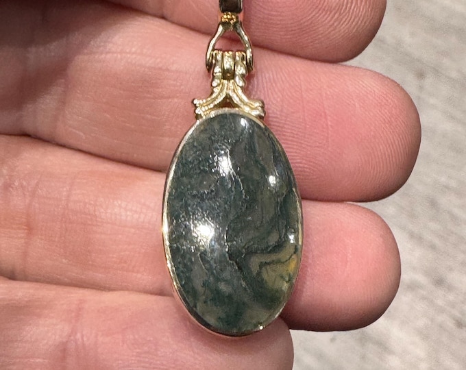 Stunning vintage 9ct gold double sided Agate locket pendant - fully hallmarked - 8.5gms