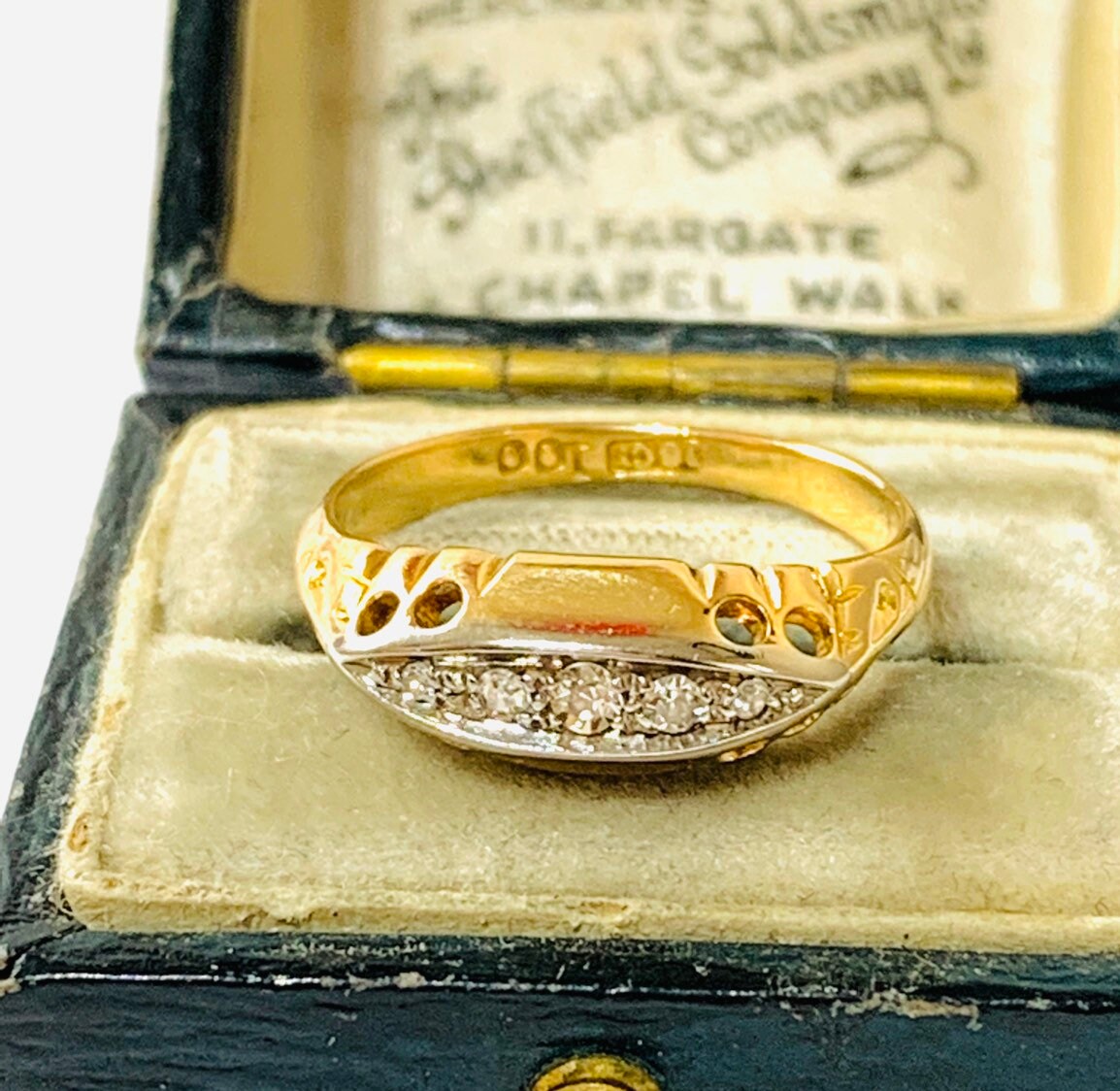 Superb antique 18ct gold Diamond boat ring size K or 5