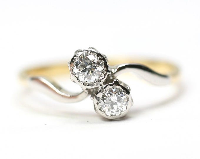 18ct gold and Platinum 'Toi et Moi' Diamond ring - size O 1/2 or US 7 1/4