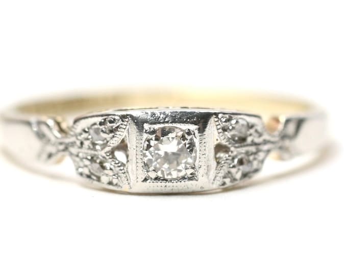 Superb Art Deco 18ct gold & Platinum diamond ring - size O or US 7