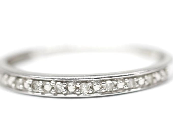 9ct white gold Diamond ring - fully hallmarked - size P or US 7 1/2