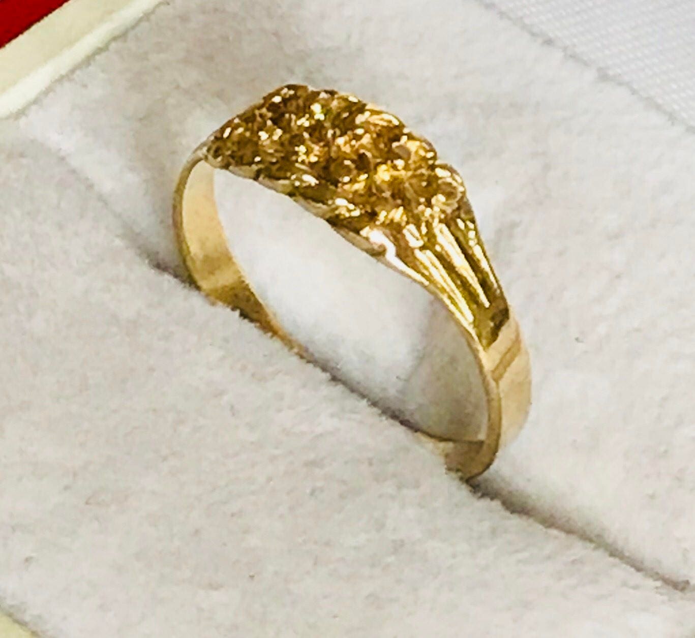 Vintage 9ct yellow gold Keeper ring fully hallmarked