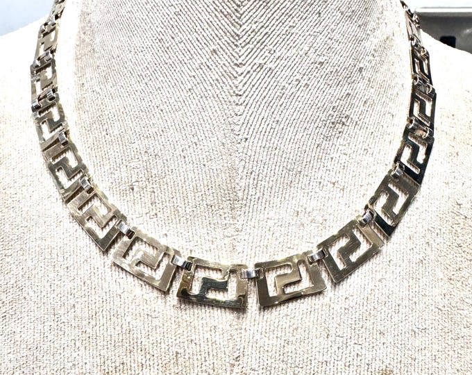 Superb 17 1/2 inch 9ct yellow and white gold Greek Key necklace - fully hallmarked - 17gms