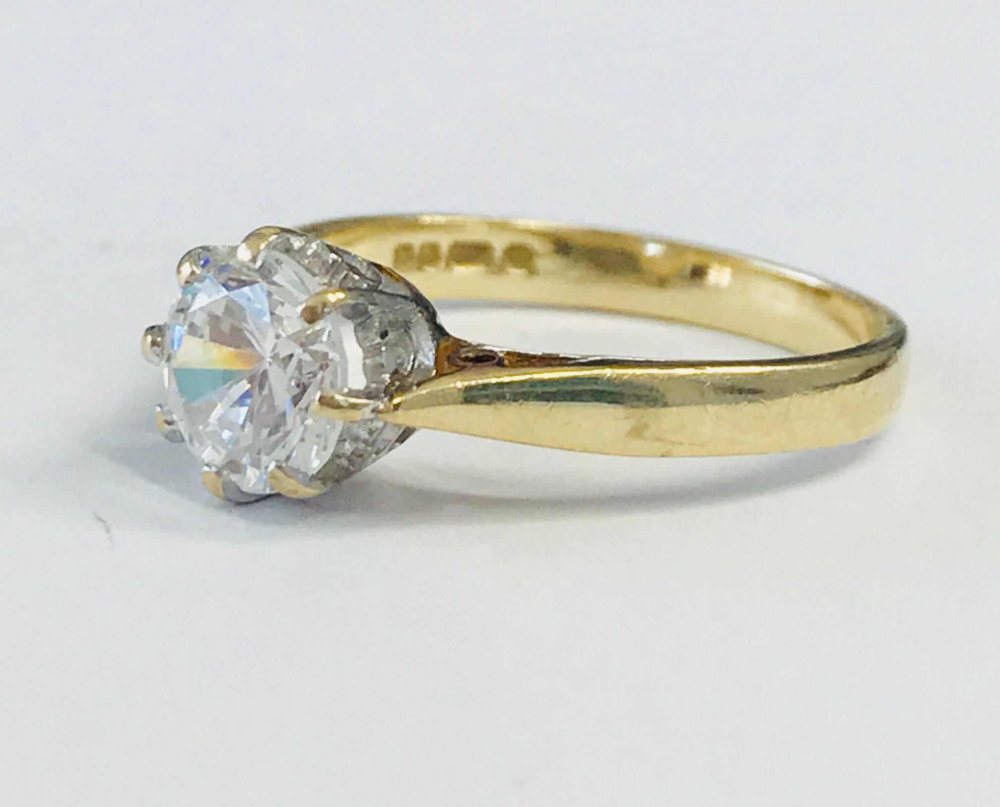 Lovely sparkling vintage 9ct gold Cubic Zirconia solitaire ring ...