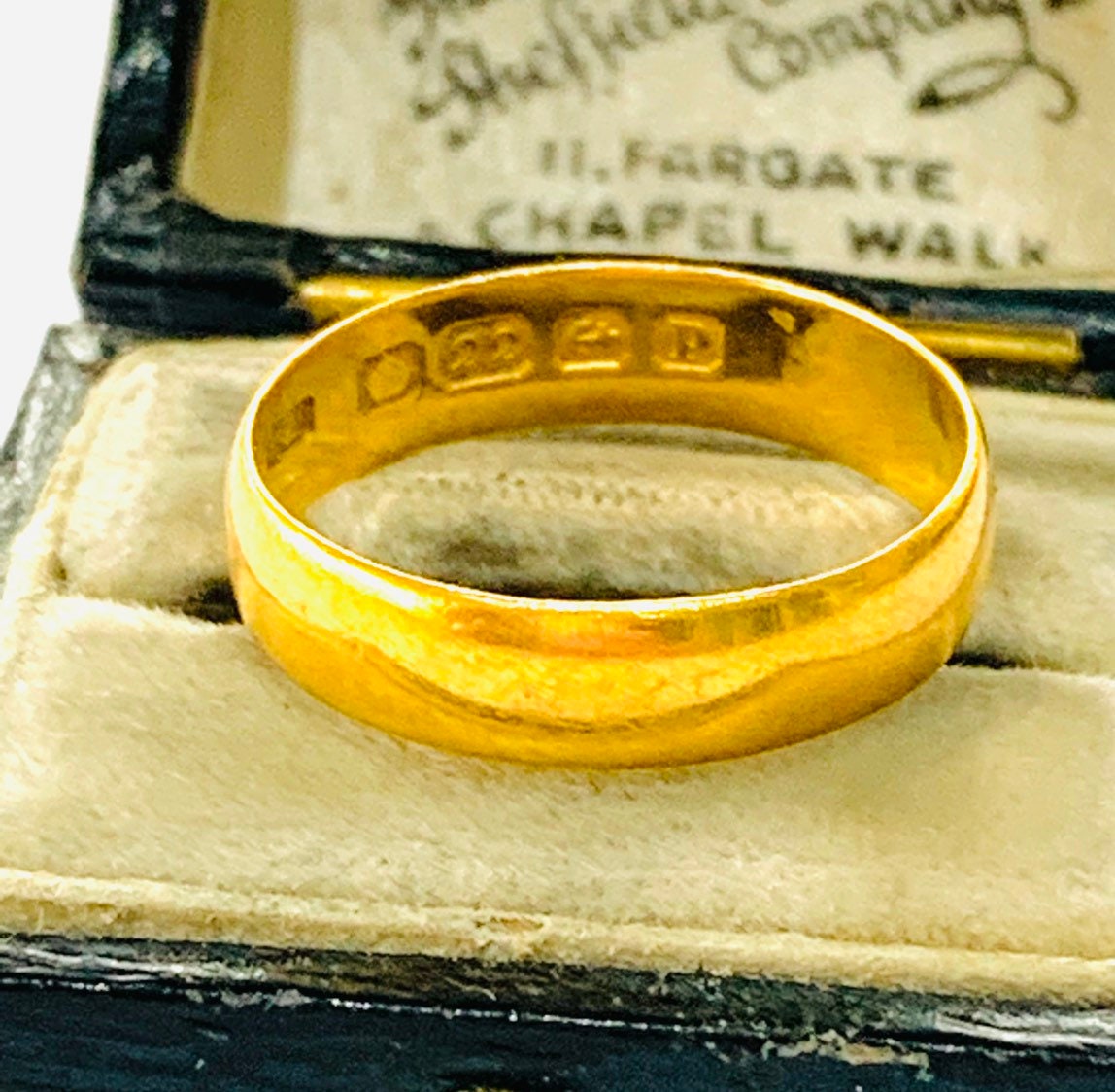 Antique 22ct gold wedding ring Birmingham 1939 size N 6 1/2
