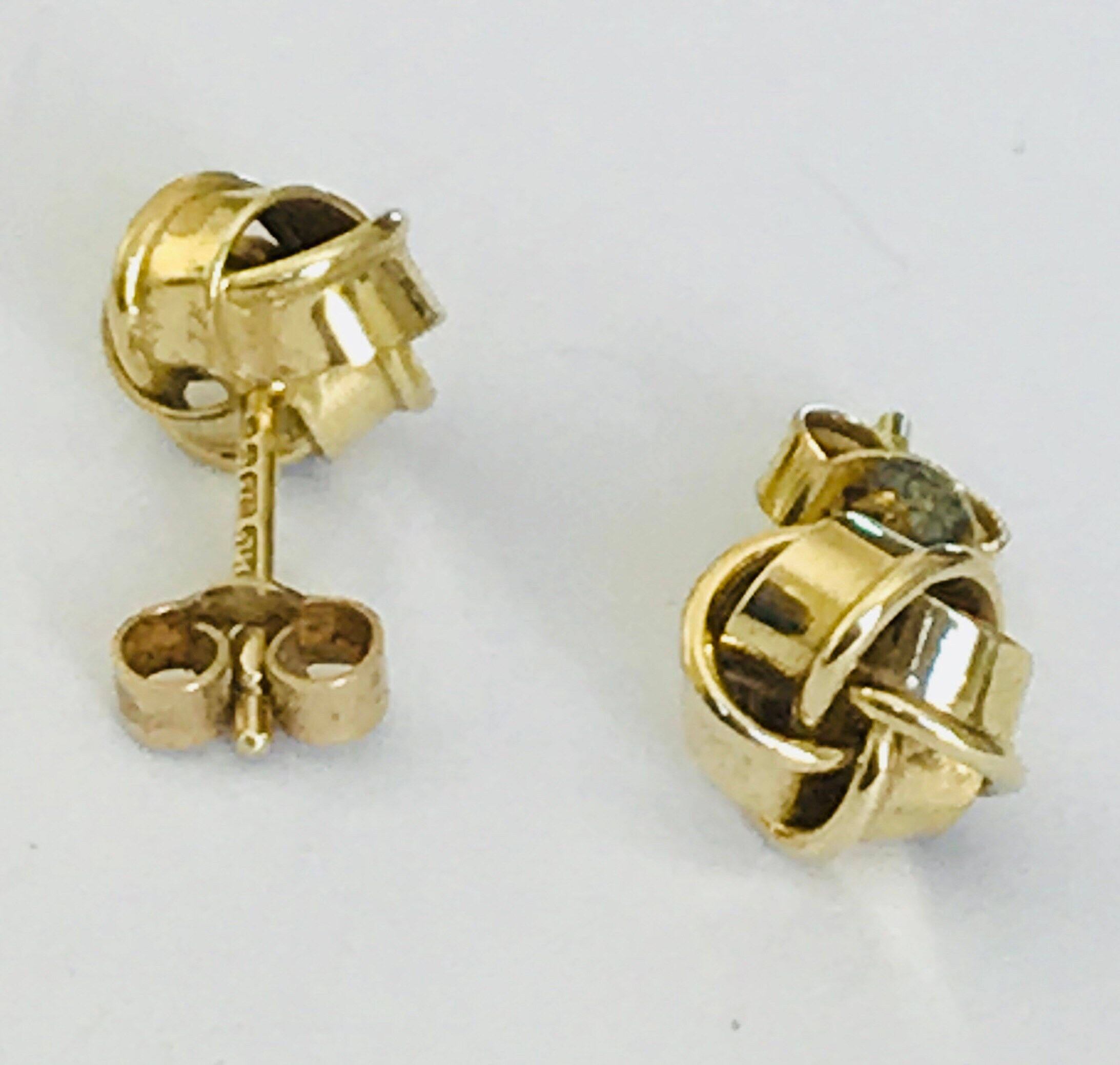 Lovely pair of vintage 9ct yellow gold knot stud earrings London 1996