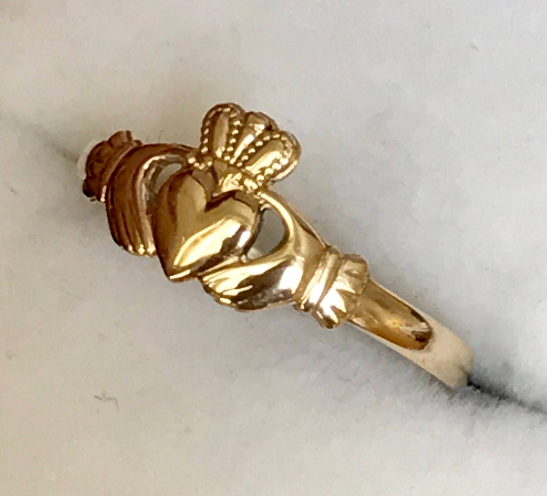 Stunning vintage 9ct gold Claddagh ring Made in Ireland