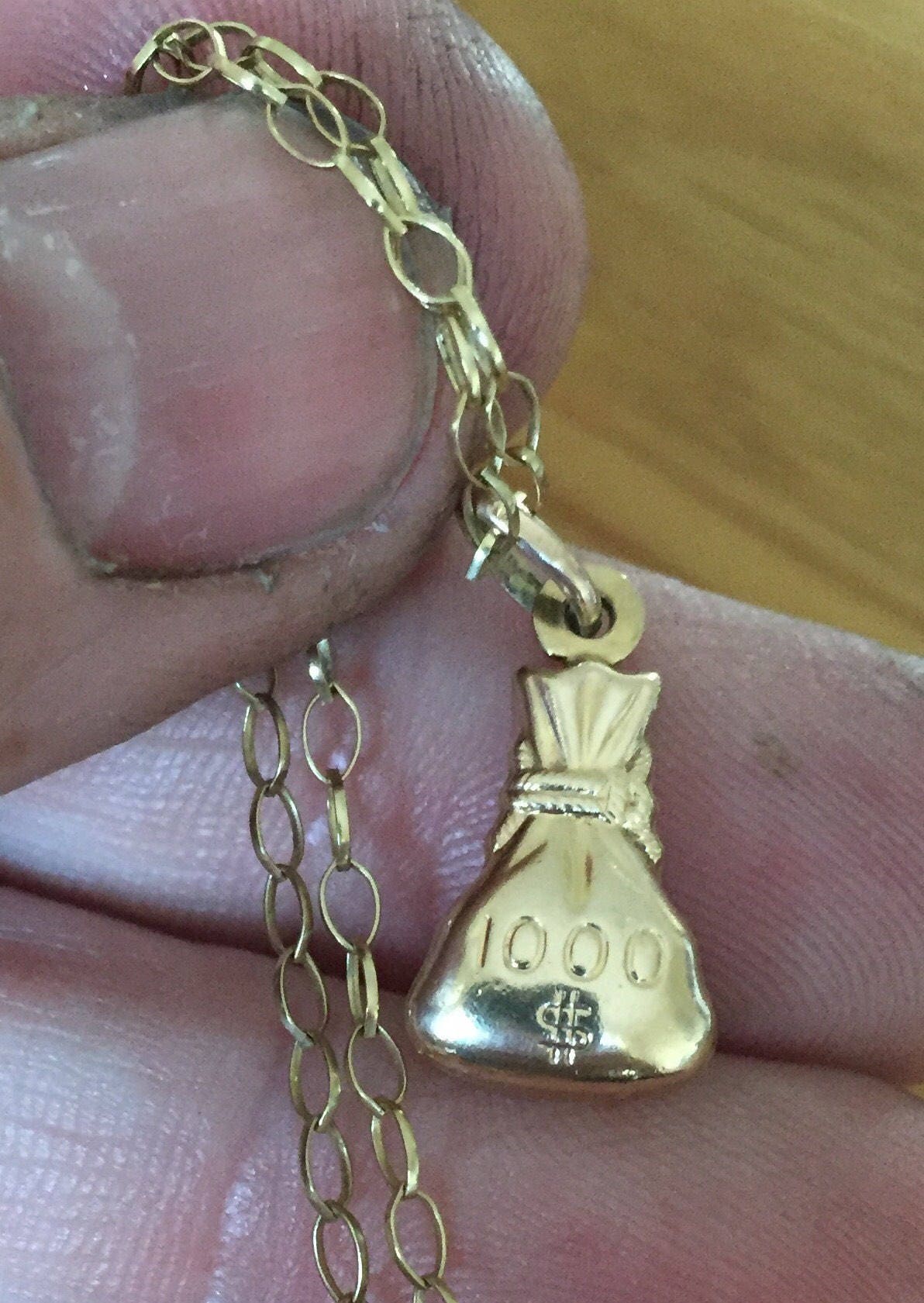 Stunning 9ct gold Thousand Dollar money bag necklace
