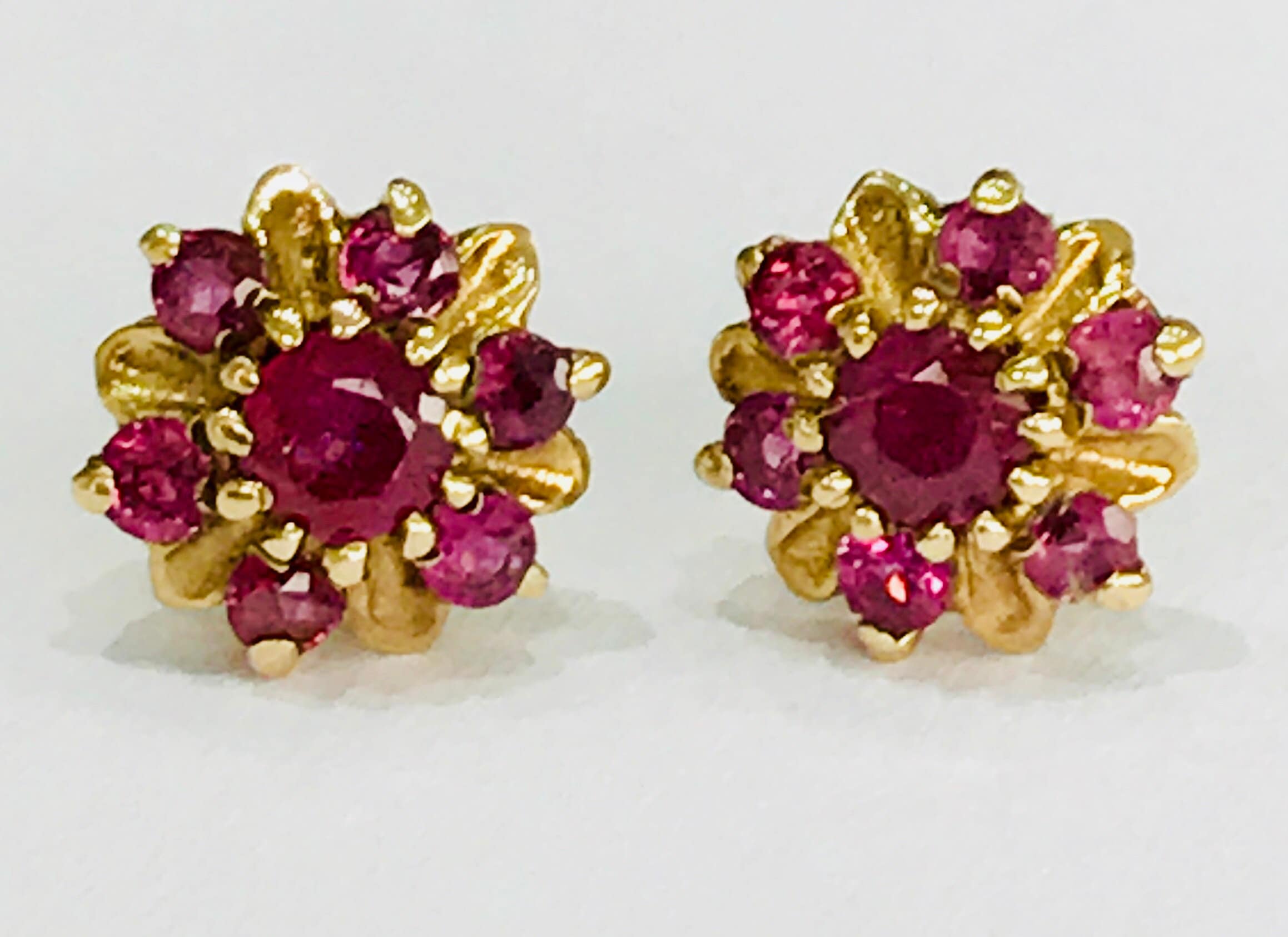 Fabulous vintage 9ct yellow gold natural Ruby stud earrings ...