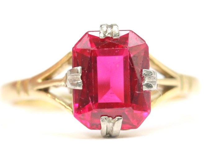 Superb antique 18ct gold synthetic Ruby ring - stamped 18CT - size K 1/2 or US 5 1/4