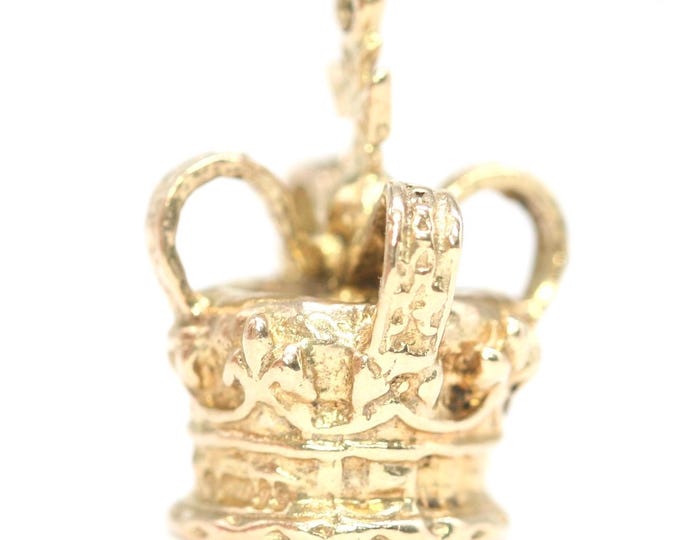 Vintage 9ct gold Crown pendant - London 1973