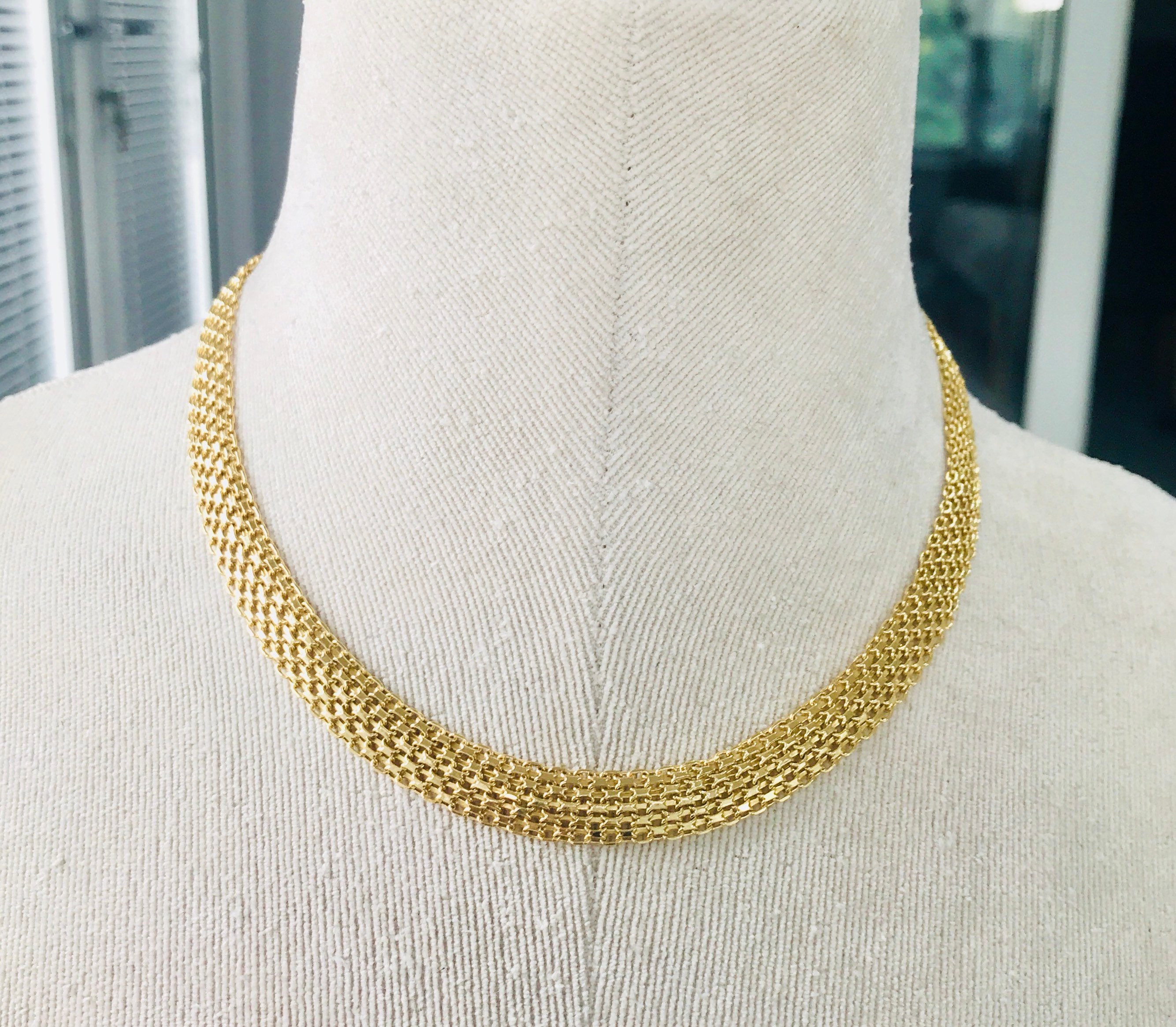 Stunning 9ct yellow gold woven strand necklace fully hallmarked