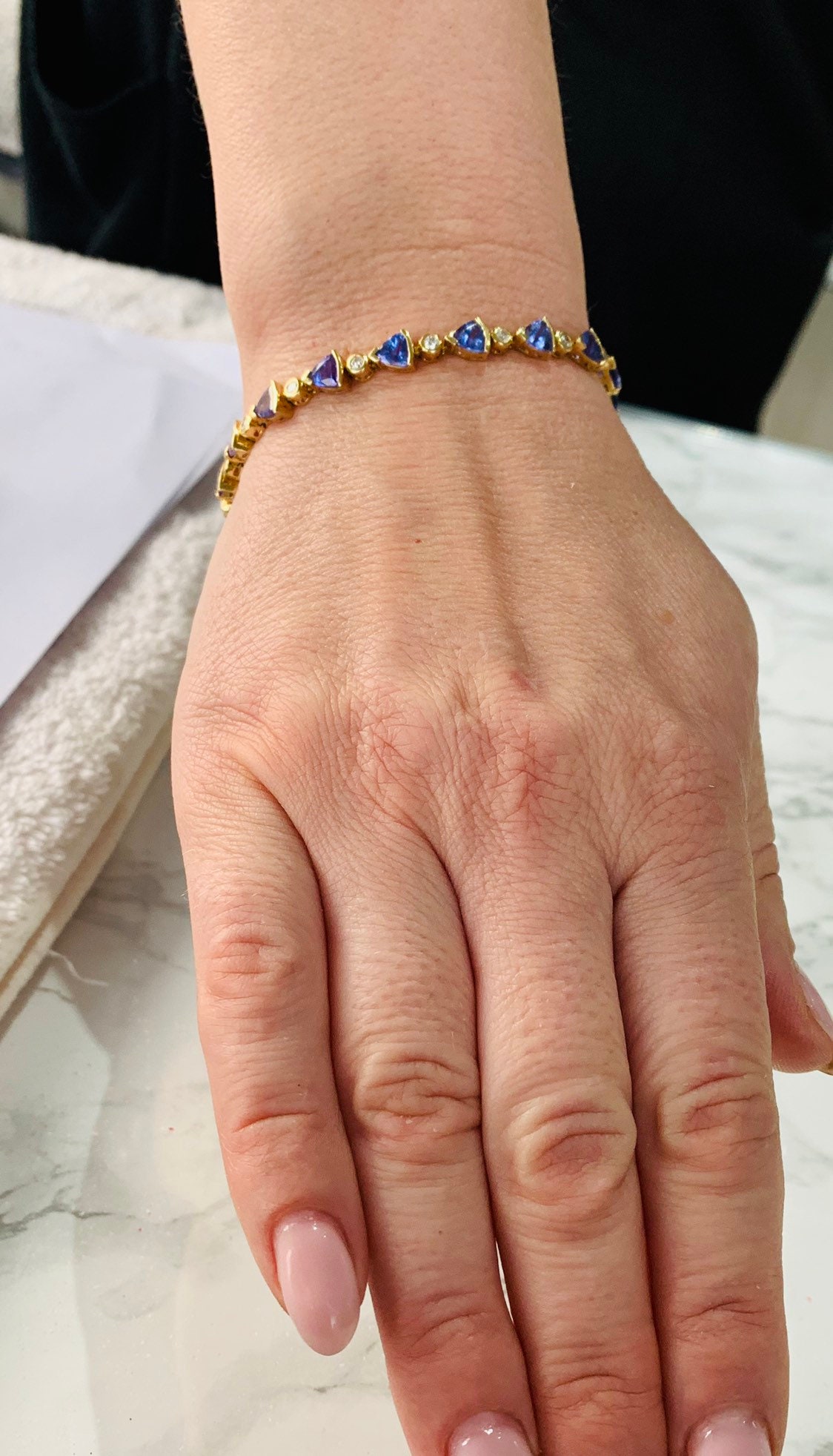 Fabulous 18ct yellow gold Tanzanite and Diamond tennis bracelet fully