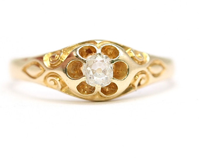 Antique 18ct gold Diamond Gypsy ring - fully hallmarked - size S 1/2 or US 9 1/2
